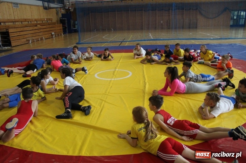 Zdjęcie w galerii na portalu naszraciborz.pl: Zapaśnicy MKZ Unii Racibórz i Lokomotiva Krnov na zgrupowaniu w Szczyrku wiadomości z regionu