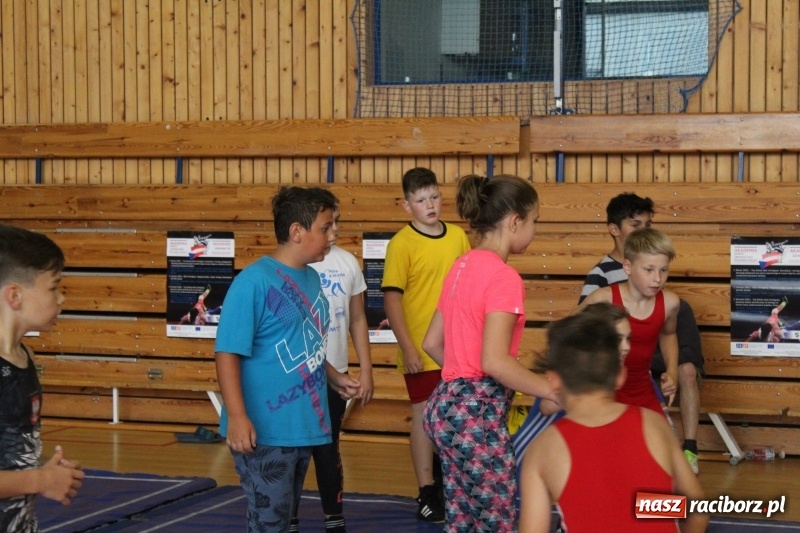 Zdjęcie w galerii na portalu naszraciborz.pl: Zapaśnicy MKZ Unii Racibórz i Lokomotiva Krnov na zgrupowaniu w Szczyrku wiadomości z regionu