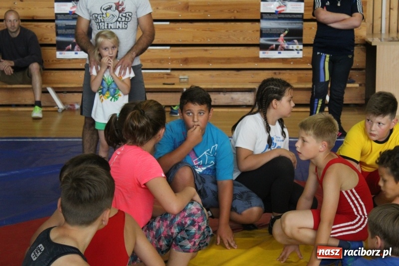 Zdjęcie w galerii na portalu naszraciborz.pl: Zapaśnicy MKZ Unii Racibórz i Lokomotiva Krnov na zgrupowaniu w Szczyrku wiadomości z regionu