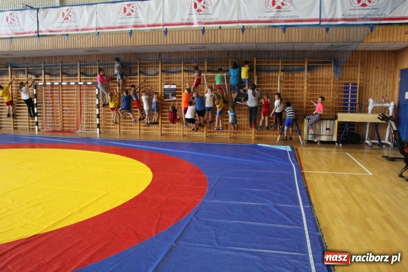 Zdjęcie w galerii na portalu naszraciborz.pl: Zapaśnicy MKZ Unii Racibórz i Lokomotiva Krnov na zgrupowaniu w Szczyrku wiadomości z regionu