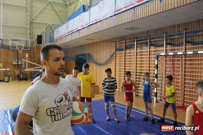 Zdjęcie w galerii na portalu naszraciborz.pl: Zapaśnicy MKZ Unii Racibórz i Lokomotiva Krnov na zgrupowaniu w Szczyrku wiadomości z regionu