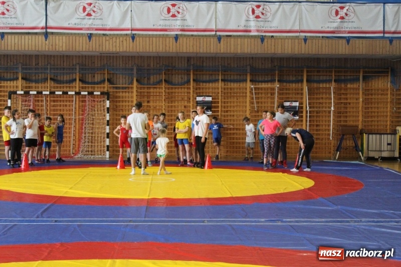 Zdjęcie w galerii na portalu naszraciborz.pl: Zapaśnicy MKZ Unii Racibórz i Lokomotiva Krnov na zgrupowaniu w Szczyrku wiadomości z regionu