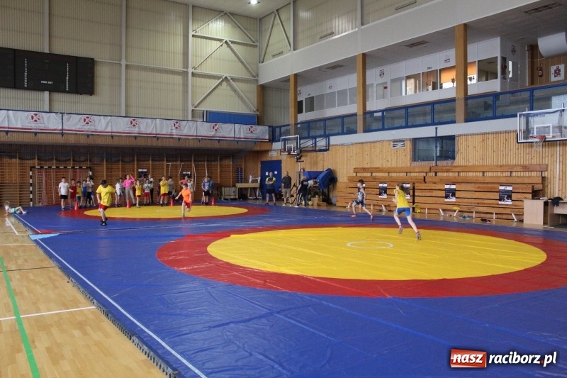 Zdjęcie w galerii na portalu naszraciborz.pl: Zapaśnicy MKZ Unii Racibórz i Lokomotiva Krnov na zgrupowaniu w Szczyrku wiadomości z regionu