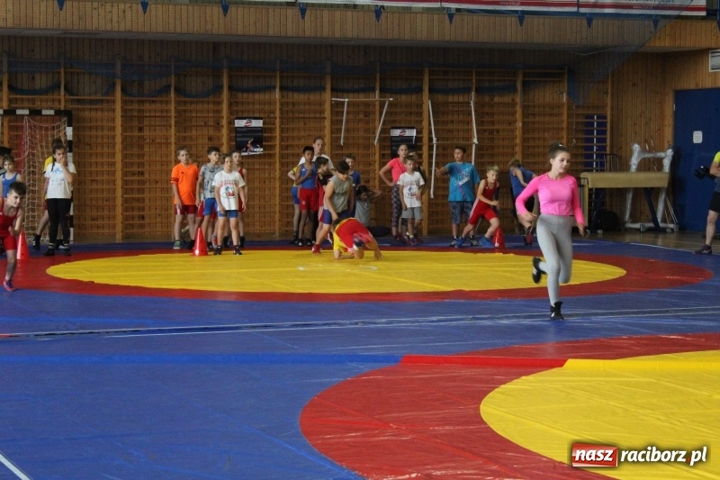 Zdjęcie w galerii na portalu naszraciborz.pl: Zapaśnicy MKZ Unii Racibórz i Lokomotiva Krnov na zgrupowaniu w Szczyrku wiadomości z regionu