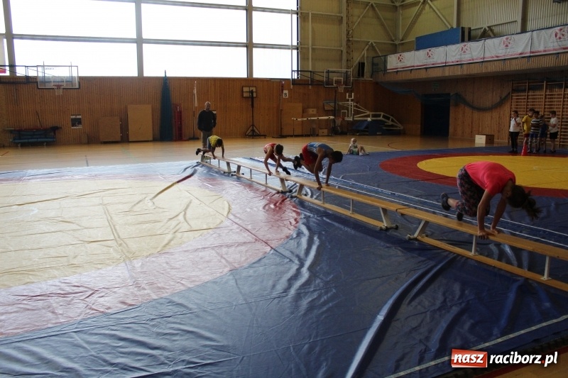 Zdjęcie w galerii na portalu naszraciborz.pl: Zapaśnicy MKZ Unii Racibórz i Lokomotiva Krnov na zgrupowaniu w Szczyrku wiadomości z regionu