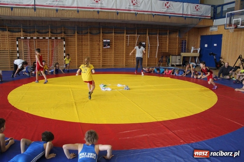 Zdjęcie w galerii na portalu naszraciborz.pl: Zapaśnicy MKZ Unii Racibórz i Lokomotiva Krnov na zgrupowaniu w Szczyrku wiadomości z regionu