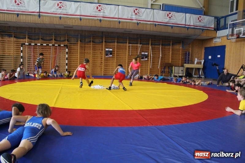 Zdjęcie w galerii na portalu naszraciborz.pl: Zapaśnicy MKZ Unii Racibórz i Lokomotiva Krnov na zgrupowaniu w Szczyrku wiadomości z regionu