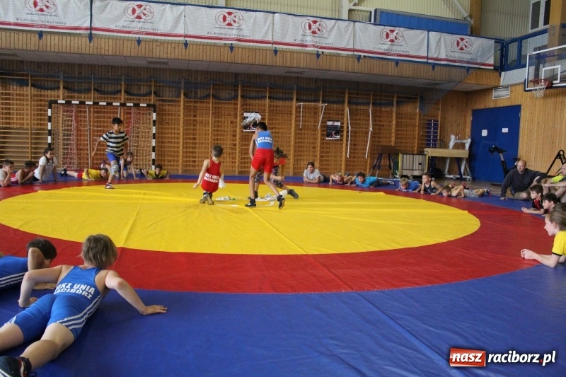 Zdjęcie w galerii na portalu naszraciborz.pl: Zapaśnicy MKZ Unii Racibórz i Lokomotiva Krnov na zgrupowaniu w Szczyrku wiadomości z regionu