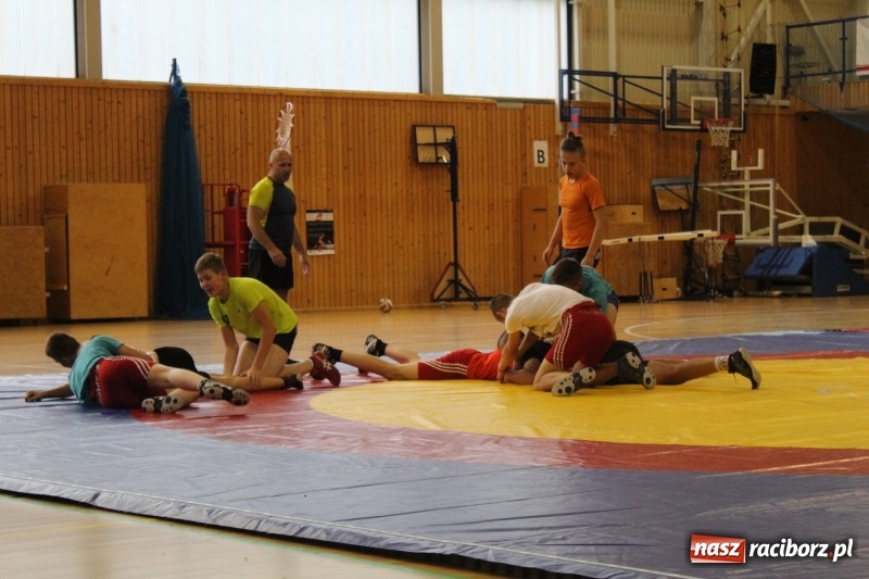 Zdjęcie w galerii na portalu naszraciborz.pl: Zapaśnicy MKZ Unii Racibórz i Lokomotiva Krnov na zgrupowaniu w Szczyrku wiadomości z regionu