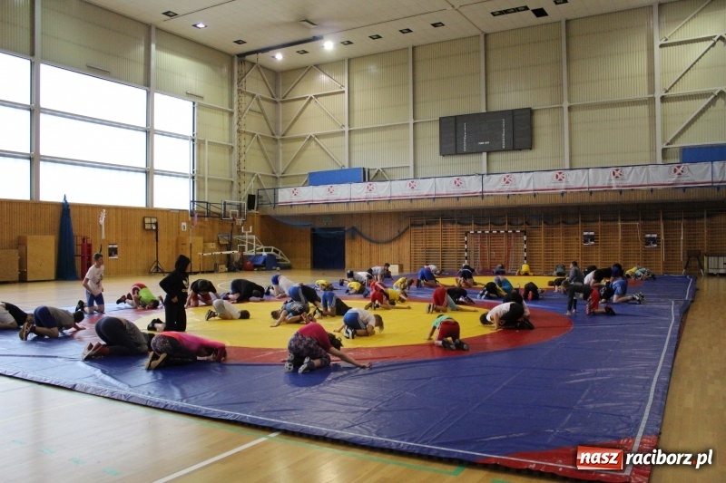 Zdjęcie w galerii na portalu naszraciborz.pl: Zapaśnicy MKZ Unii Racibórz i Lokomotiva Krnov na zgrupowaniu w Szczyrku wiadomości z regionu