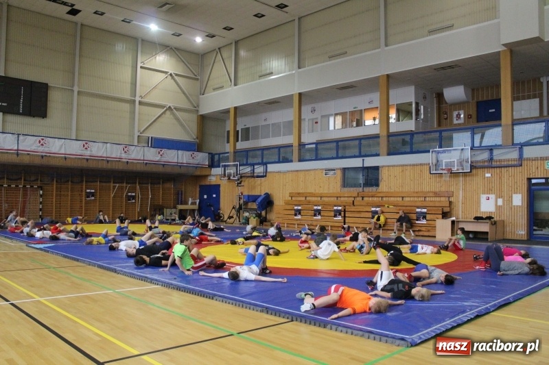 Zdjęcie w galerii na portalu naszraciborz.pl: Zapaśnicy MKZ Unii Racibórz i Lokomotiva Krnov na zgrupowaniu w Szczyrku wiadomości z regionu