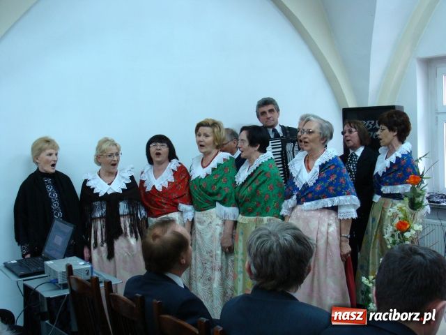 Zdjęcie w galerii na portalu naszraciborz.pl: Sesja naukowa: Powojenne migracje wiadomości z regionu