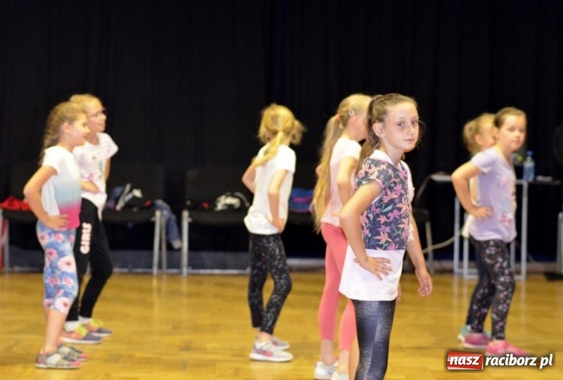 Zdjęcie w galerii na portalu naszraciborz.pl: W RCK ruszyły wakacyjne warsztaty  wiadomości z regionu