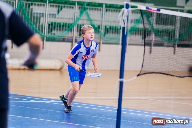Zdjęcie w galerii na portalu naszraciborz.pl: Wakacyjny turniej badmintona w Arenie Rafako wiadomości z regionu