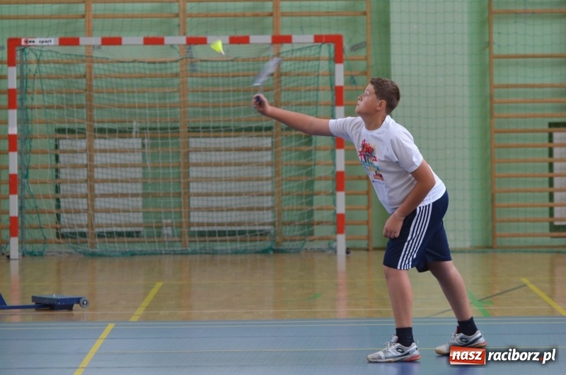 Zdjęcie w galerii na portalu naszraciborz.pl: Wakacyjny turniej badmintona w Arenie Rafako wiadomości z regionu