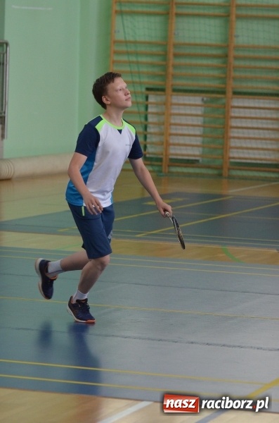 Zdjęcie w galerii na portalu naszraciborz.pl: Wakacyjny turniej badmintona w Arenie Rafako wiadomości z regionu