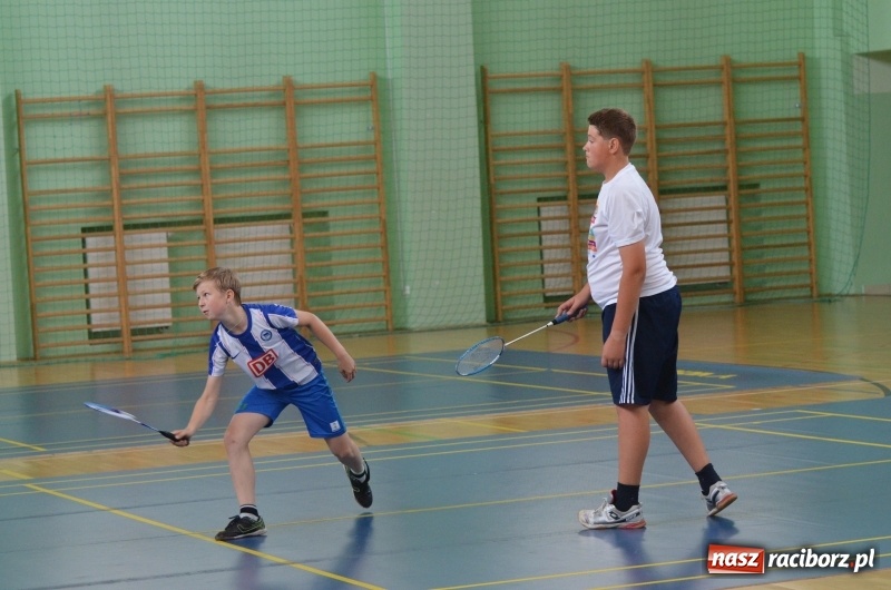 Zdjęcie w galerii na portalu naszraciborz.pl: Wakacyjny turniej badmintona w Arenie Rafako wiadomości z regionu