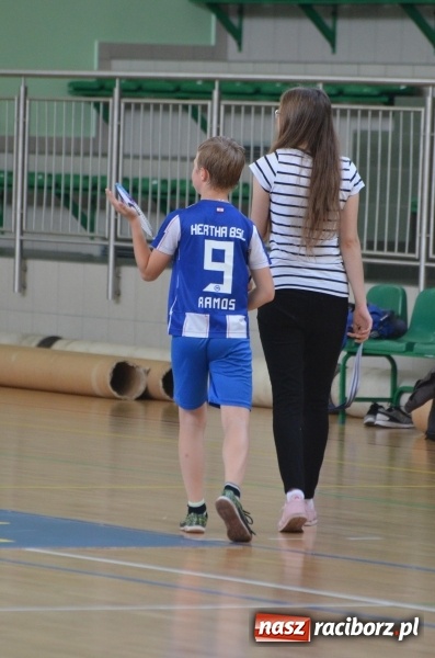 Zdjęcie w galerii na portalu naszraciborz.pl: Wakacyjny turniej badmintona w Arenie Rafako wiadomości z regionu