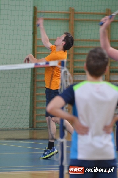 Zdjęcie w galerii na portalu naszraciborz.pl: Wakacyjny turniej badmintona w Arenie Rafako wiadomości z regionu