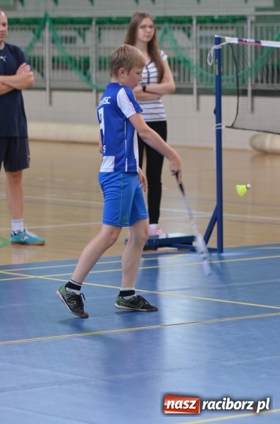 Zdjęcie w galerii na portalu naszraciborz.pl: Wakacyjny turniej badmintona w Arenie Rafako wiadomości z regionu