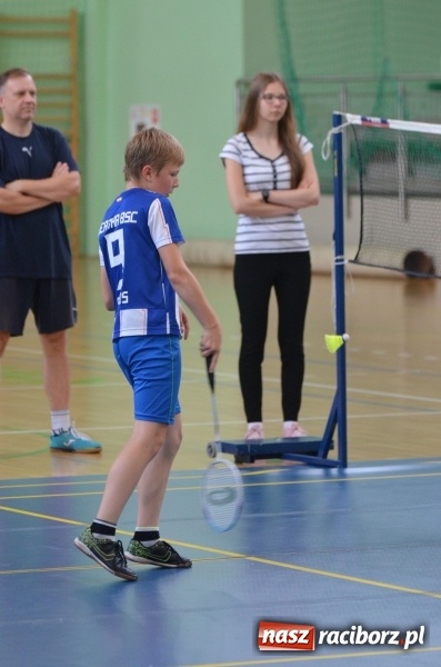 Zdjęcie w galerii na portalu naszraciborz.pl: Wakacyjny turniej badmintona w Arenie Rafako wiadomości z regionu