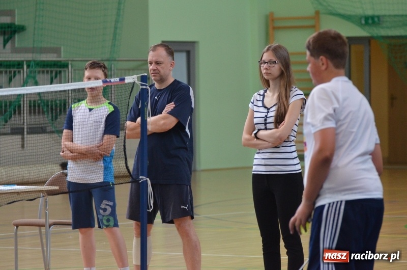 Zdjęcie w galerii na portalu naszraciborz.pl: Wakacyjny turniej badmintona w Arenie Rafako wiadomości z regionu