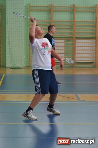 Zdjęcie w galerii na portalu naszraciborz.pl: Wakacyjny turniej badmintona w Arenie Rafako wiadomości z regionu