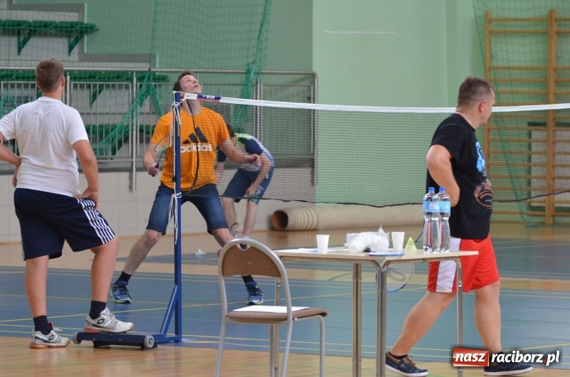 Zdjęcie w galerii na portalu naszraciborz.pl: Wakacyjny turniej badmintona w Arenie Rafako wiadomości z regionu