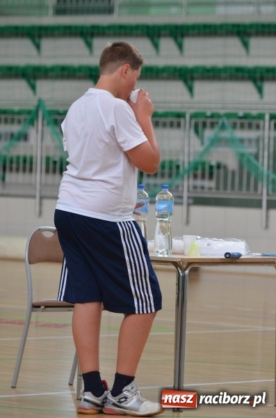 Zdjęcie w galerii na portalu naszraciborz.pl: Wakacyjny turniej badmintona w Arenie Rafako wiadomości z regionu