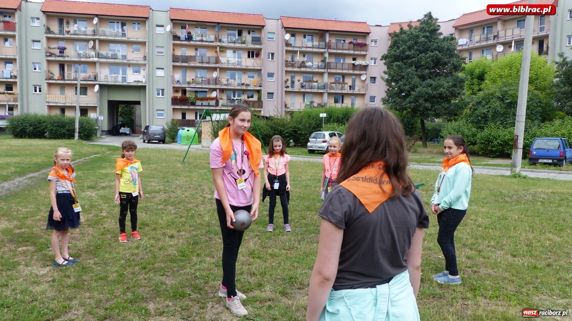 Zdjęcie w galerii na portalu naszraciborz.pl: Legendarny początek Lata z Biblioteką wiadomości z regionu
