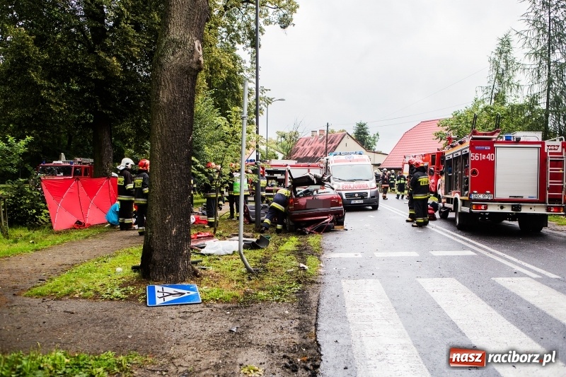 Zdjęcie w galerii na portalu naszraciborz.pl: Nadmierna prędkość prawdopodobną przyczyną wczorajszego wypadku w Rudach  wiadomości z regionu