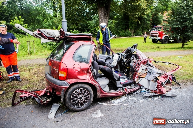 Zdjęcie w galerii na portalu naszraciborz.pl: Nadmierna prędkość prawdopodobną przyczyną wczorajszego wypadku w Rudach  wiadomości z regionu