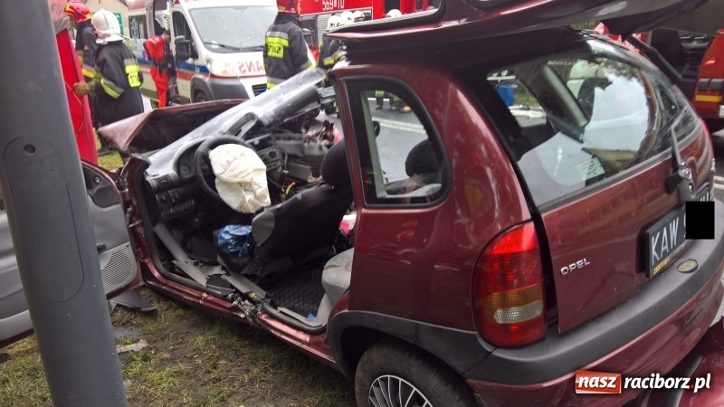 Zdjęcie w galerii na portalu naszraciborz.pl: Nadmierna prędkość prawdopodobną przyczyną wczorajszego wypadku w Rudach  wiadomości z regionu