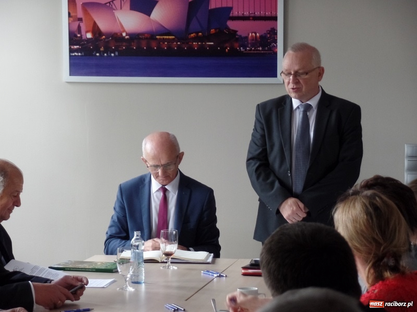 Zdjęcie w galerii na portalu naszraciborz.pl: Posiedzenie konwentu starostów województwa śląskiego w Raciborzu wiadomości z regionu