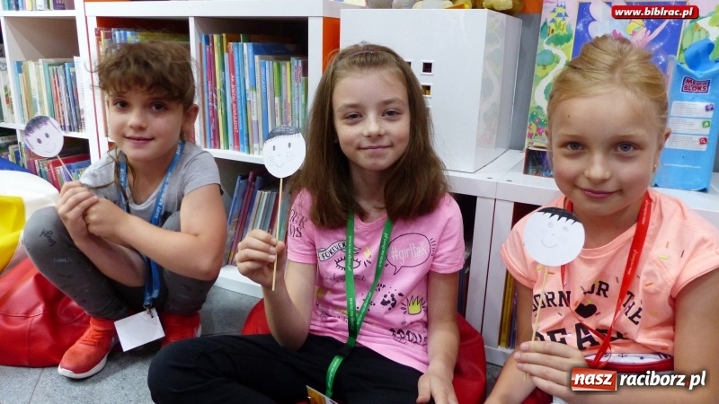 Zdjęcie w galerii na portalu naszraciborz.pl: Deszczowe zabawy w bibliotece wiadomości z regionu