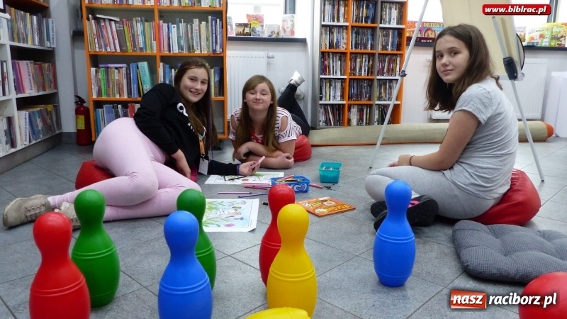 Zdjęcie w galerii na portalu naszraciborz.pl: Deszczowe zabawy w bibliotece wiadomości z regionu