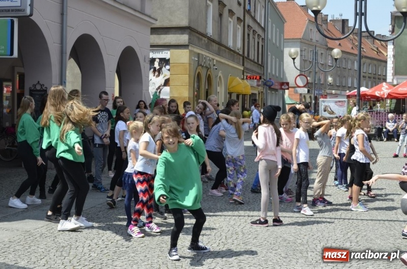 Zdjęcie w galerii na portalu naszraciborz.pl: Podsumowanie warsztatów tanecznych przy RCI wiadomości z regionu