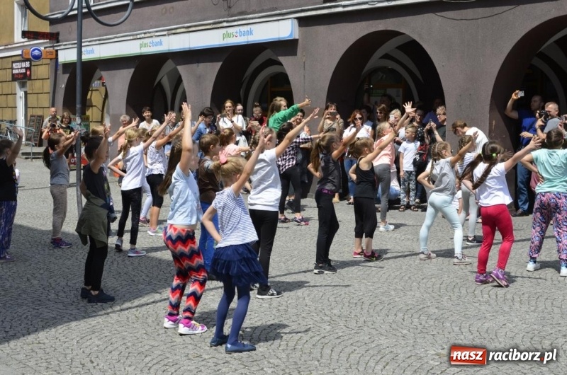 Zdjęcie w galerii na portalu naszraciborz.pl: Podsumowanie warsztatów tanecznych przy RCI wiadomości z regionu