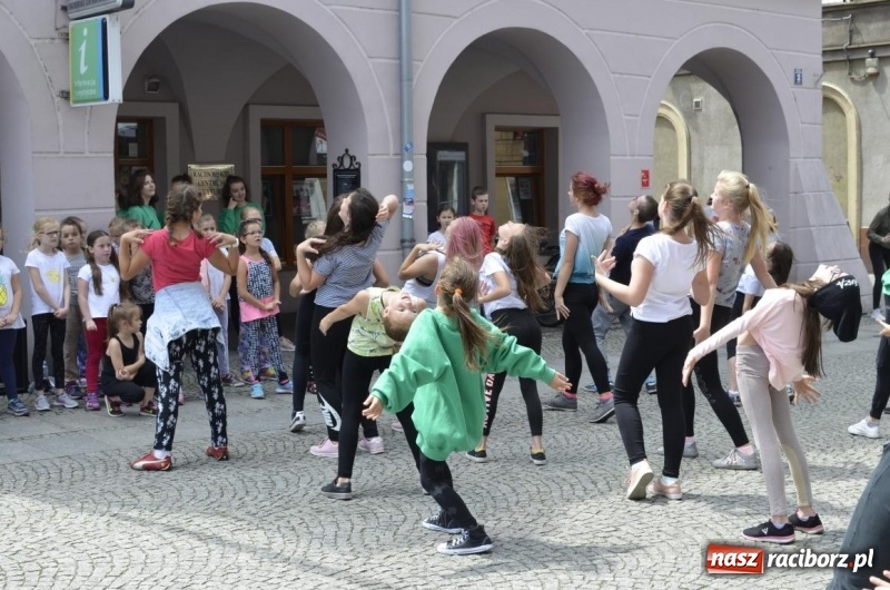 Zdjęcie w galerii na portalu naszraciborz.pl: Podsumowanie warsztatów tanecznych przy RCI wiadomości z regionu