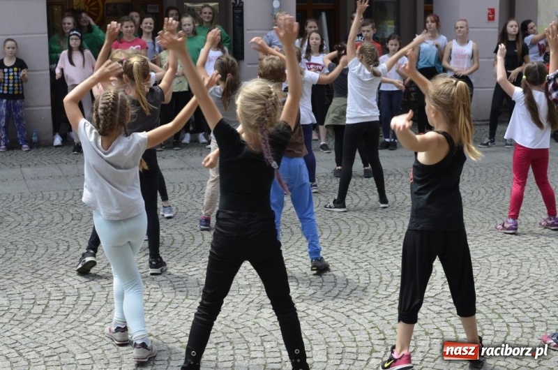 Zdjęcie w galerii na portalu naszraciborz.pl: Podsumowanie warsztatów tanecznych przy RCI wiadomości z regionu