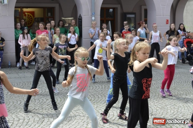 Zdjęcie w galerii na portalu naszraciborz.pl: Podsumowanie warsztatów tanecznych przy RCI wiadomości z regionu