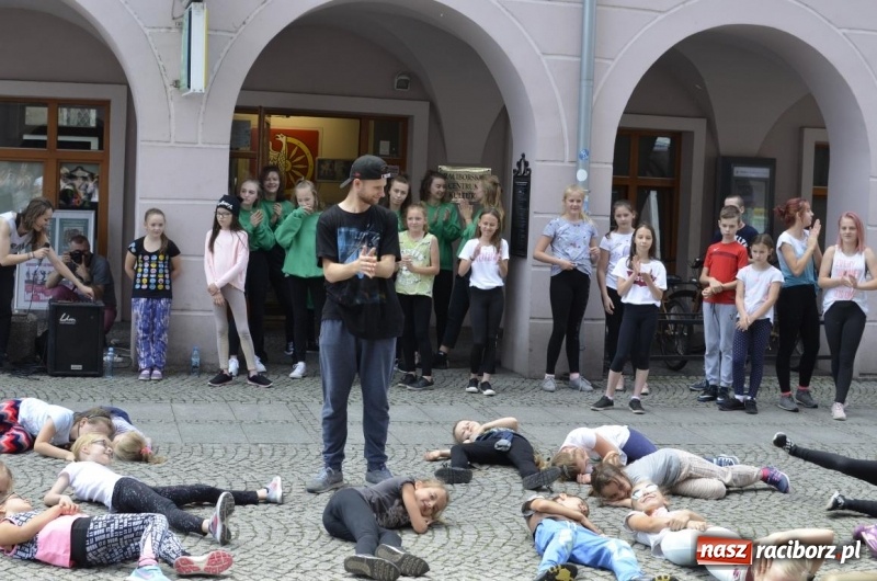 Zdjęcie w galerii na portalu naszraciborz.pl: Podsumowanie warsztatów tanecznych przy RCI wiadomości z regionu