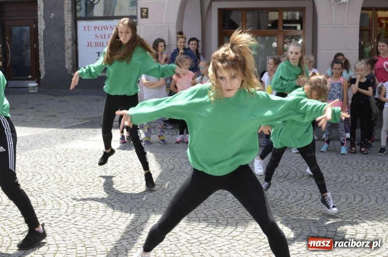 Zdjęcie w galerii na portalu naszraciborz.pl: Podsumowanie warsztatów tanecznych przy RCI wiadomości z regionu