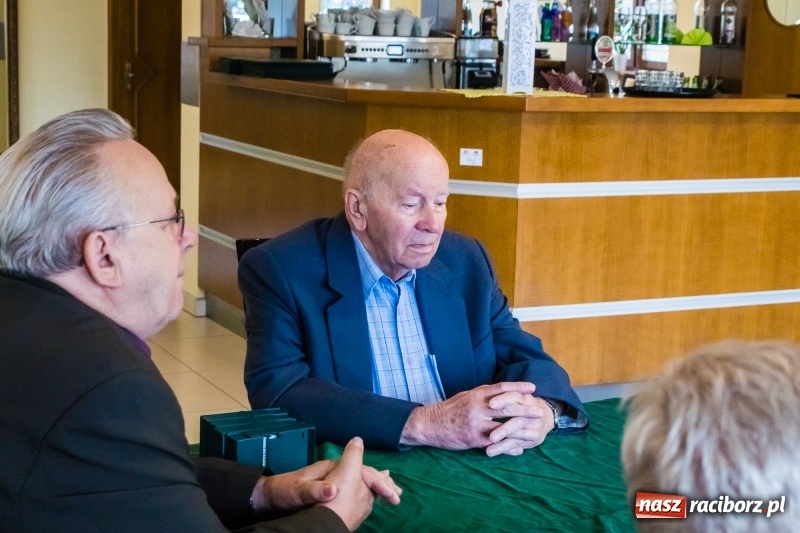 Zdjęcie w galerii na portalu naszraciborz.pl: Raciborscy brydżyści podsumowali sezon wiadomości z regionu