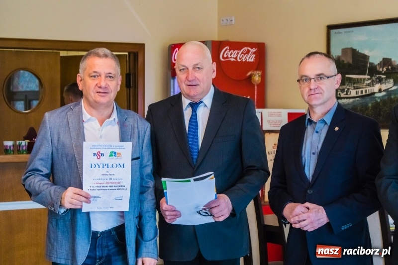 Zdjęcie w galerii na portalu naszraciborz.pl: Raciborscy brydżyści podsumowali sezon wiadomości z regionu