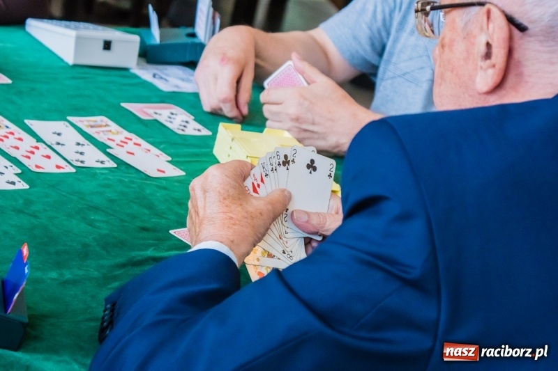 Zdjęcie w galerii na portalu naszraciborz.pl: Raciborscy brydżyści podsumowali sezon wiadomości z regionu