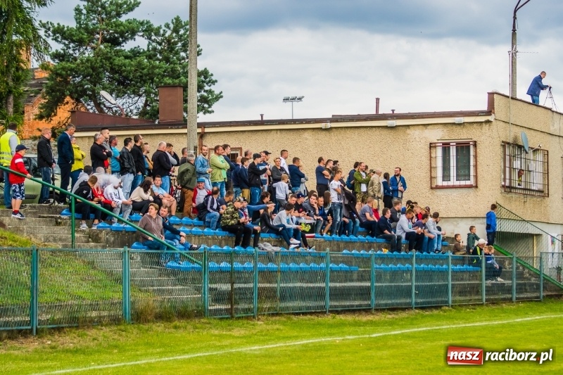 Zdjęcie w galerii na portalu naszraciborz.pl: Górki pokonane. Chałupki zostają w A klasie wiadomości z regionu
