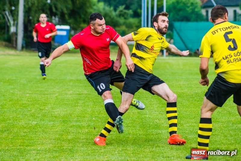 Zdjęcie w galerii na portalu naszraciborz.pl: Górki pokonane. Chałupki zostają w A klasie wiadomości z regionu