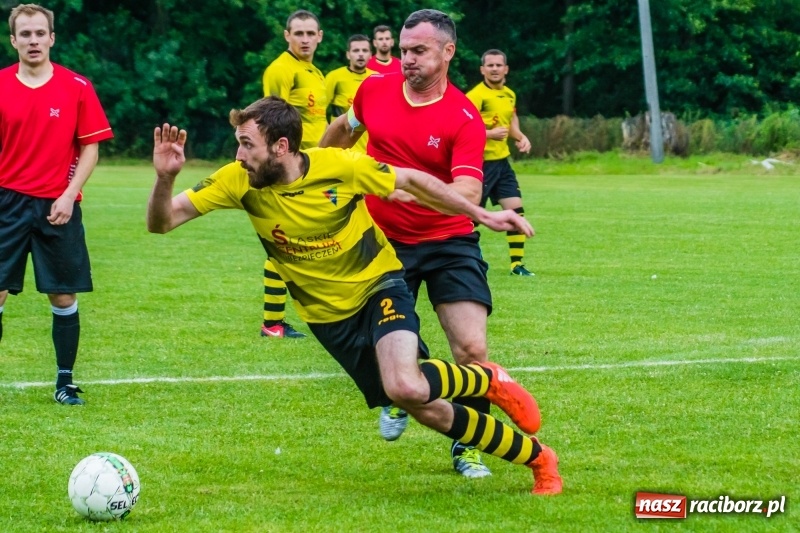 Zdjęcie w galerii na portalu naszraciborz.pl: Górki pokonane. Chałupki zostają w A klasie wiadomości z regionu