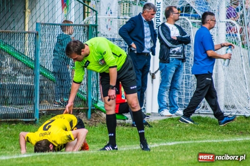 Zdjęcie w galerii na portalu naszraciborz.pl: Górki pokonane. Chałupki zostają w A klasie wiadomości z regionu